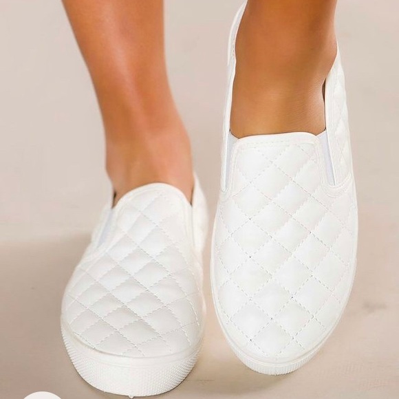 New quilted white slip ons size 7 left - Picture 4 of 6